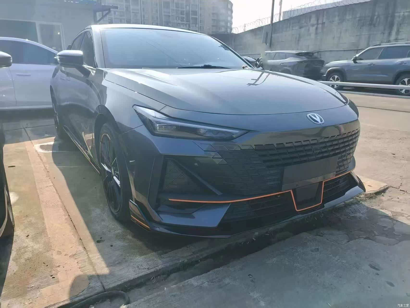 Changan UNI-V, 2022 3