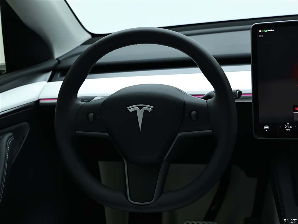 Tesla Model Y, 2024 14