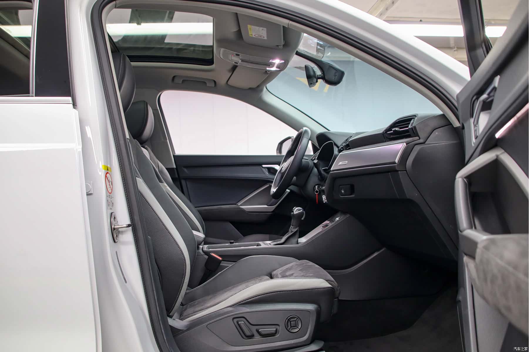 Audi Q3, 2022 14