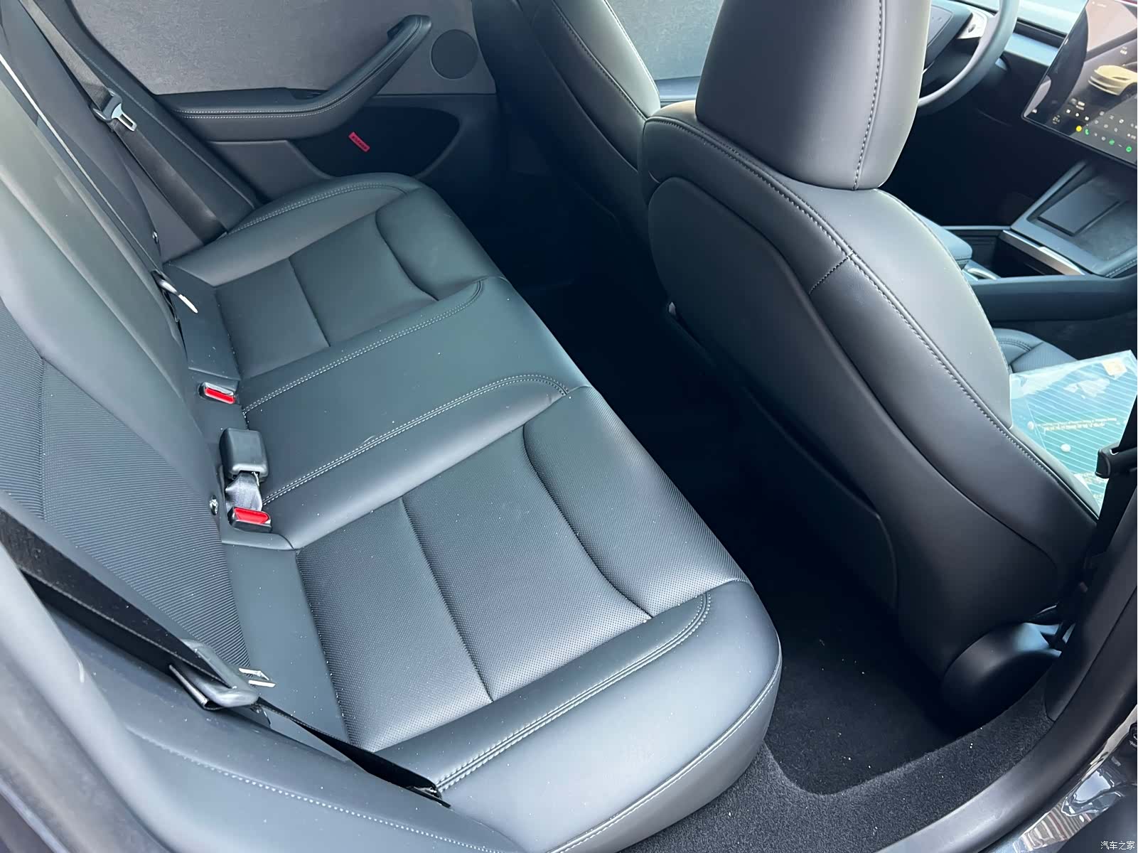 Tesla Model 3, 2024 15