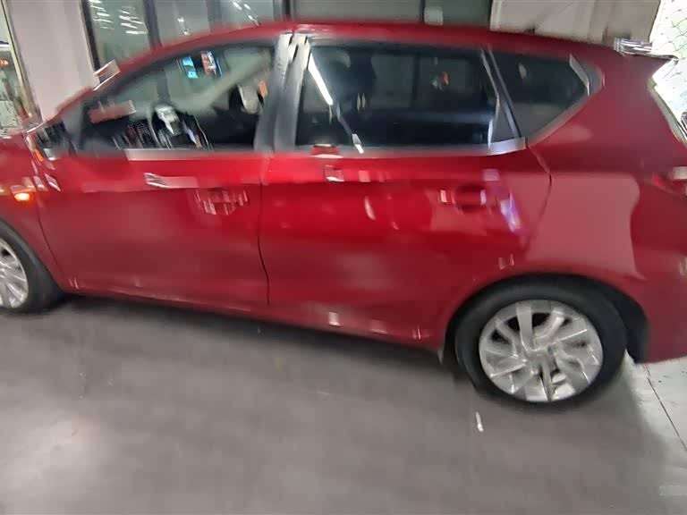 Nissan TIIDA Nissan TIIDA