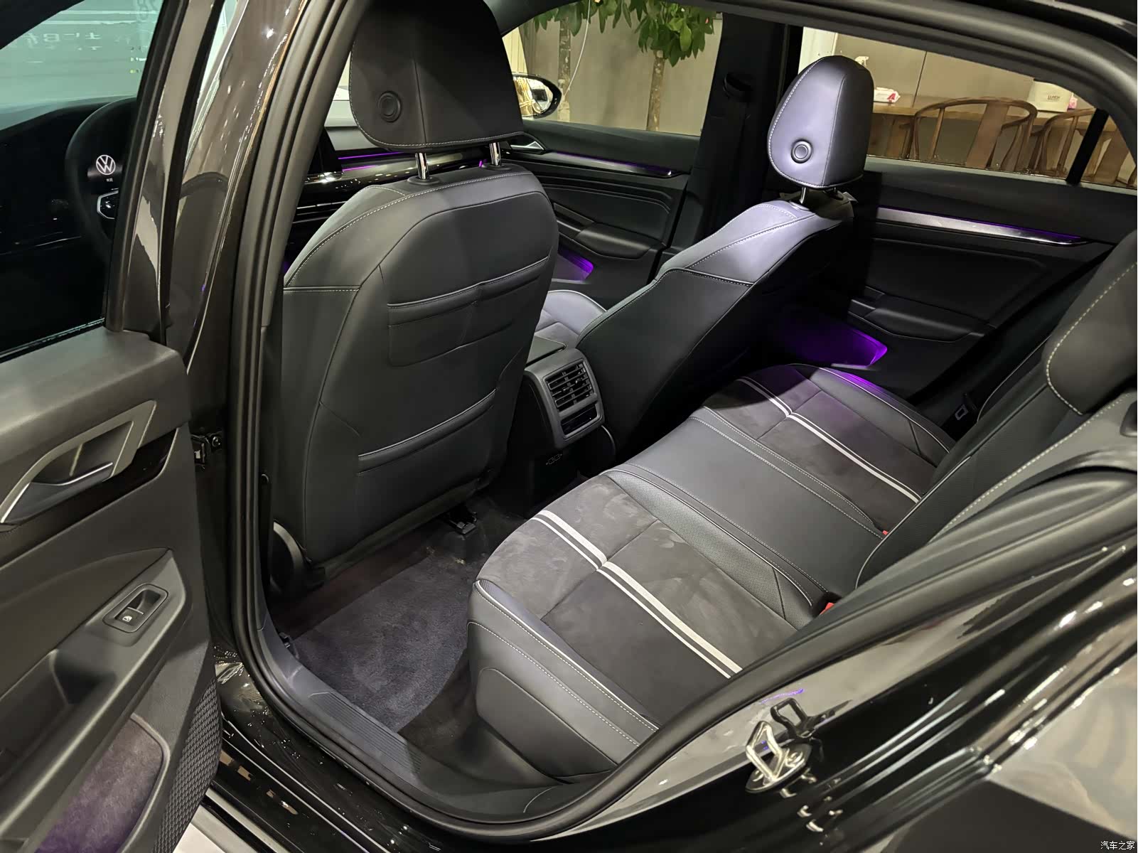 Volkswagen Golf, 2023 12
