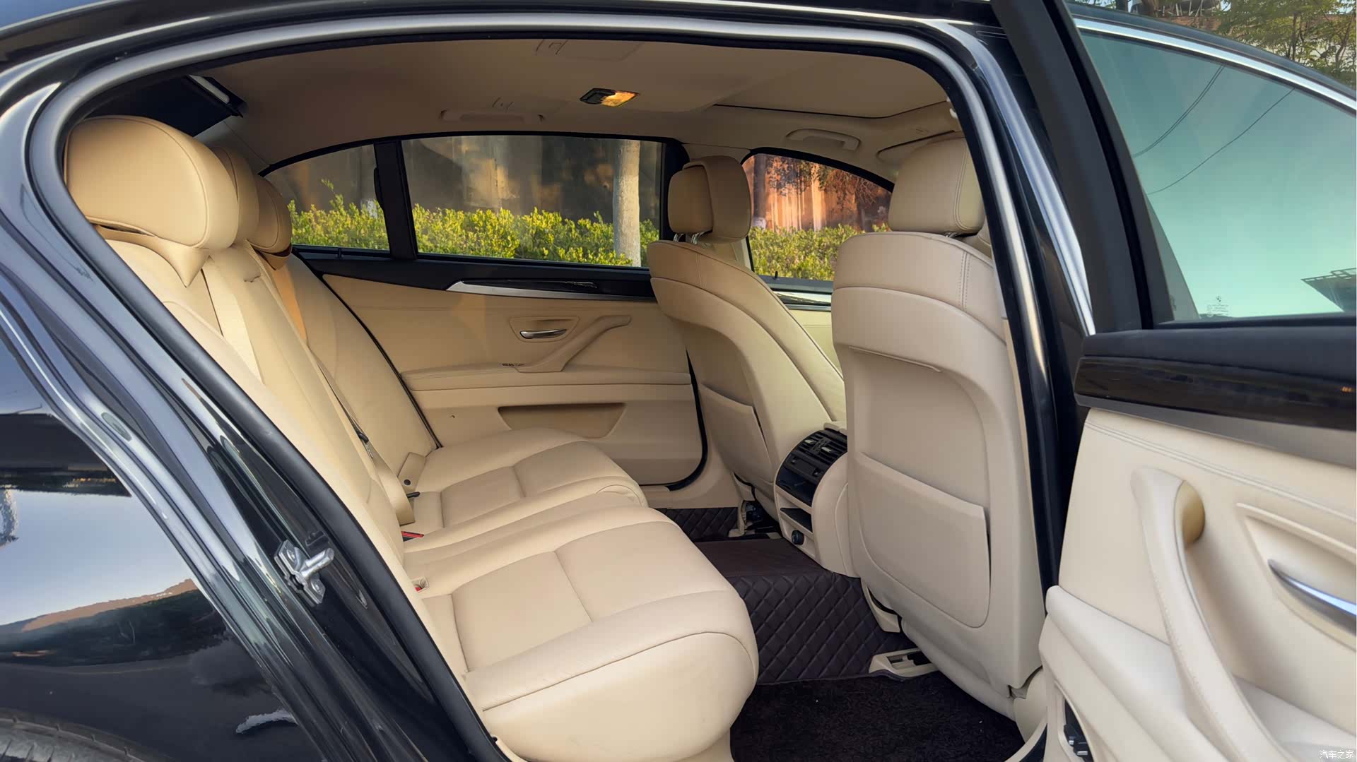 BMW 5 Series, 2012 8