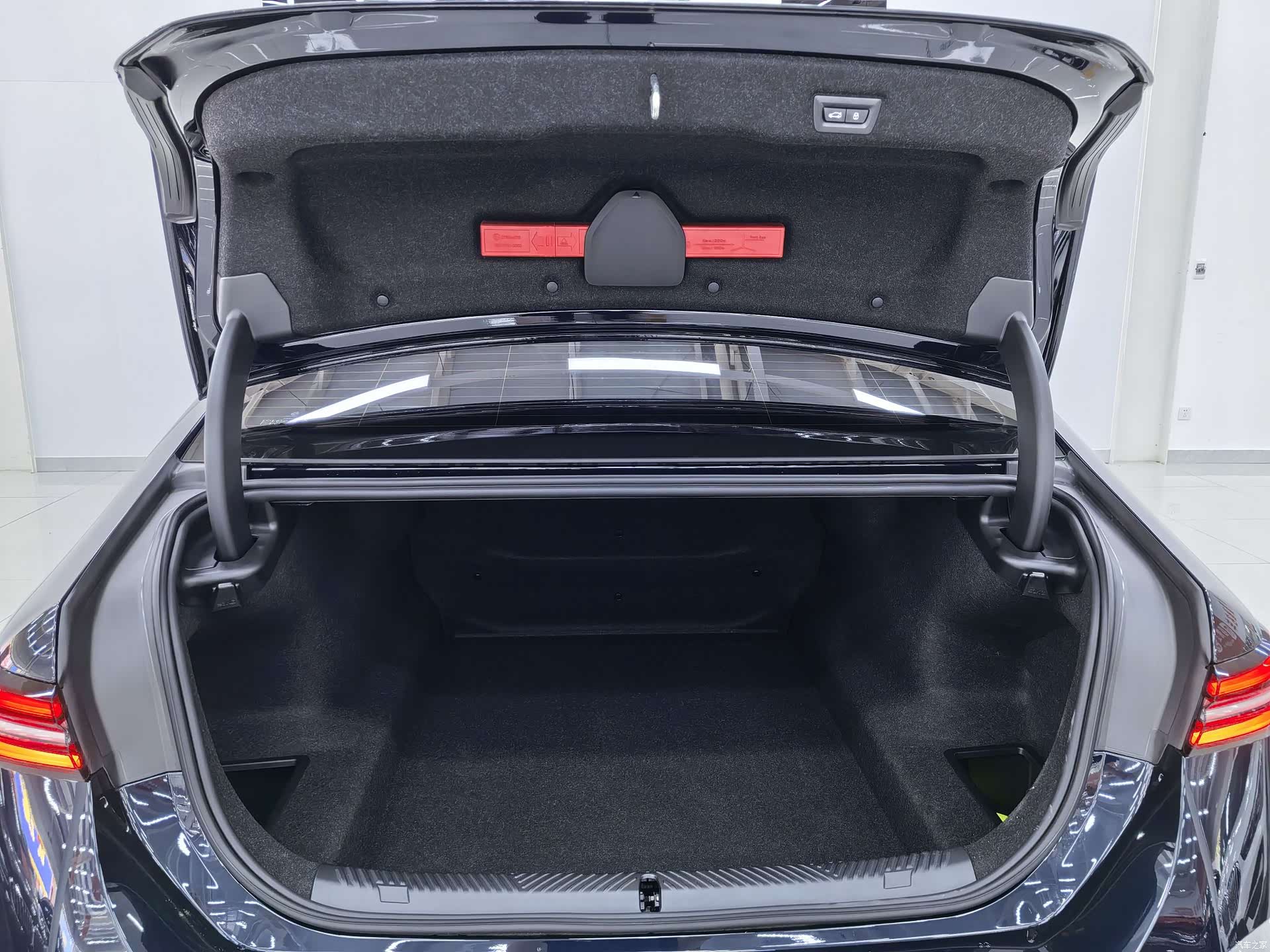 BMW 5 Series, 2025 17