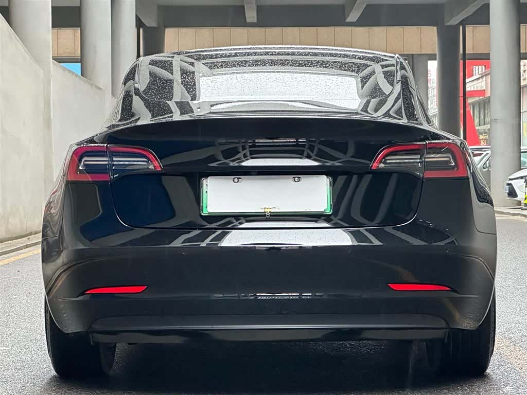 Tesla Model 3, 2023 4
