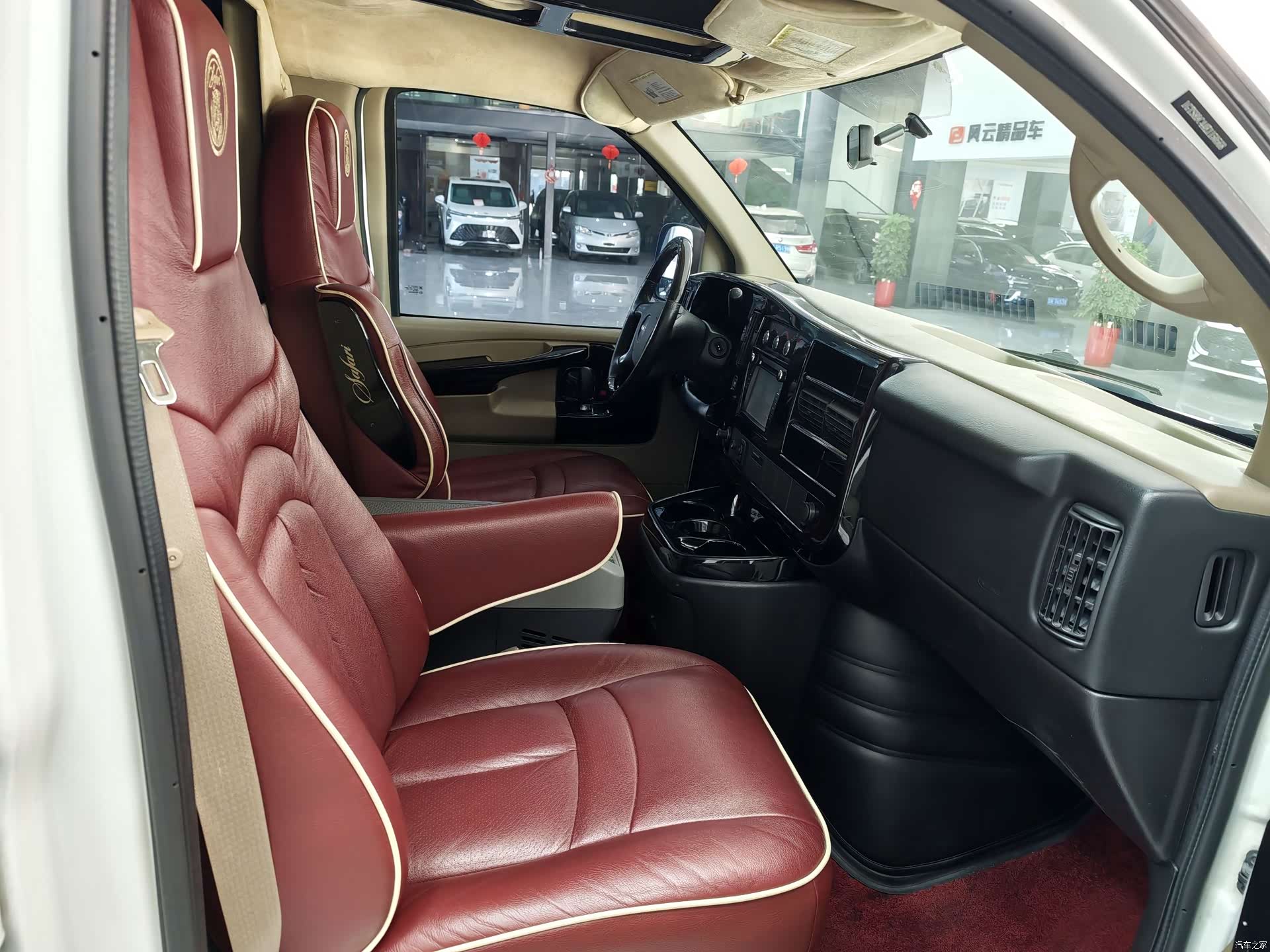 GMC SAVANA, 2015 4