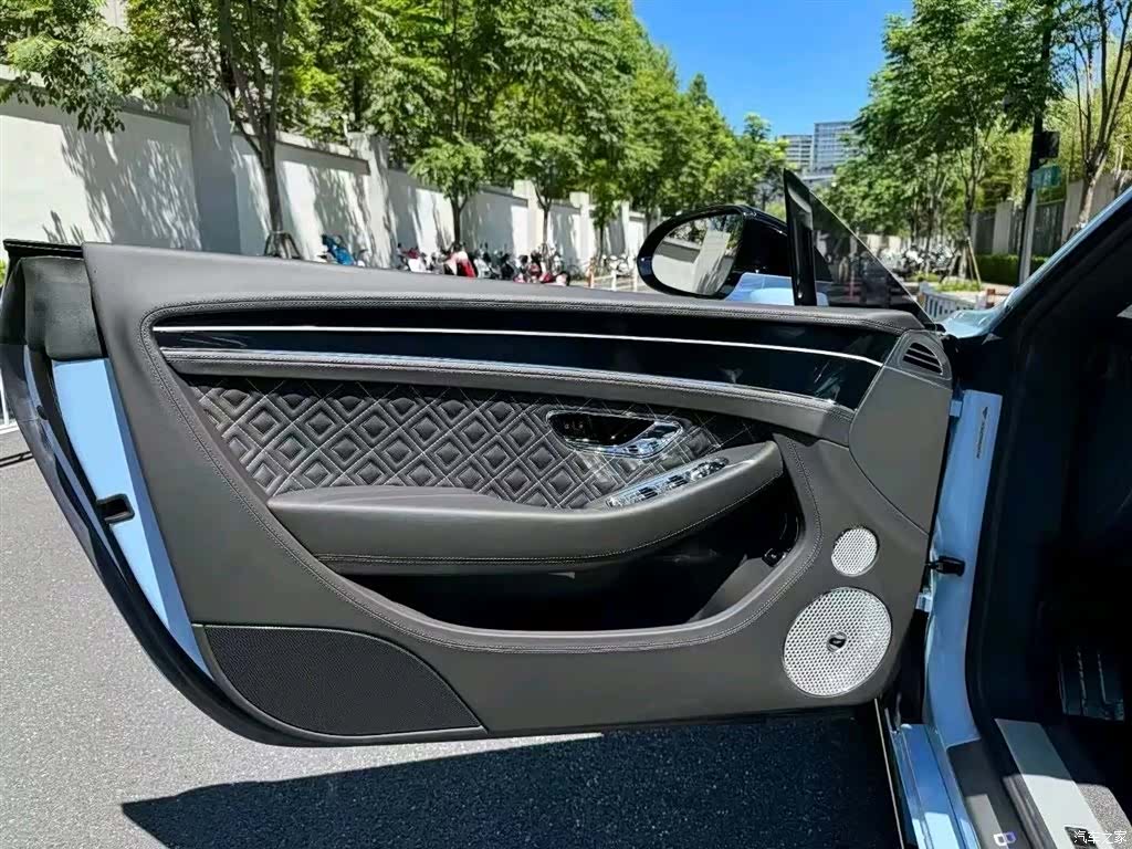 Bentley Continental GT, 2023 4