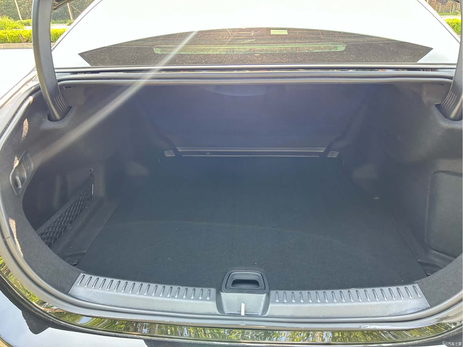 Mercedes-Benz E-Class, 2024 10
