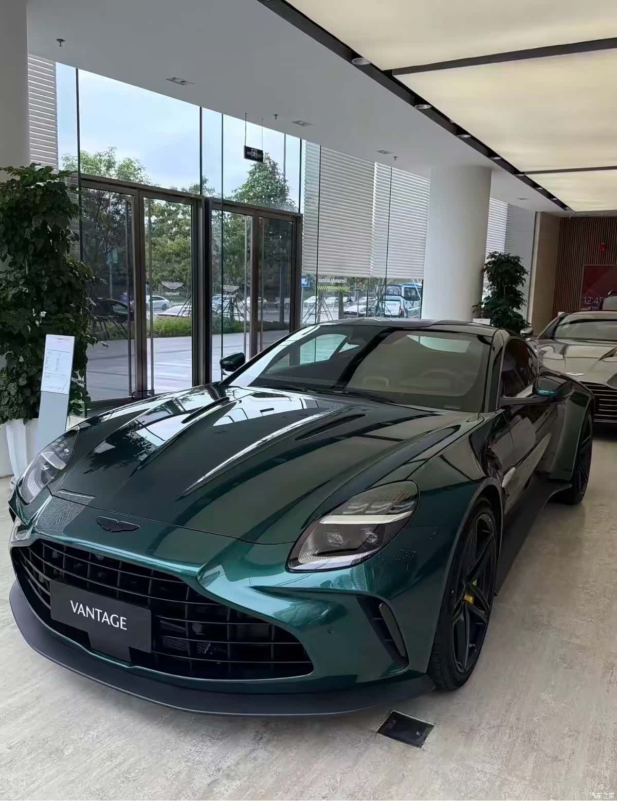 Aston Martin Vantage, 2025 2