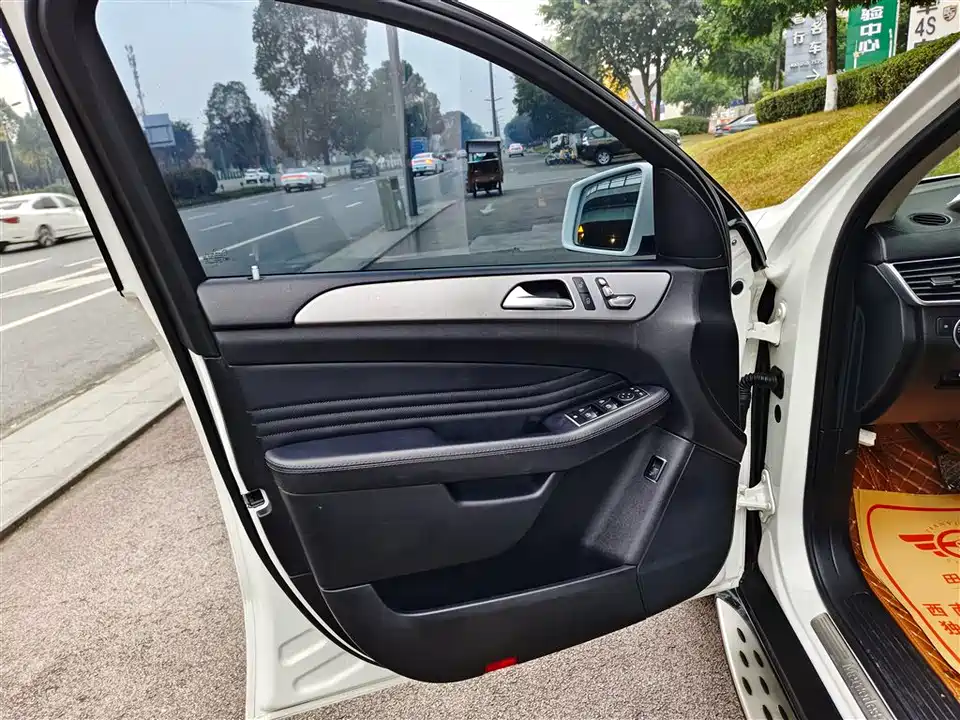 Mercedes-Benz GLE coupe