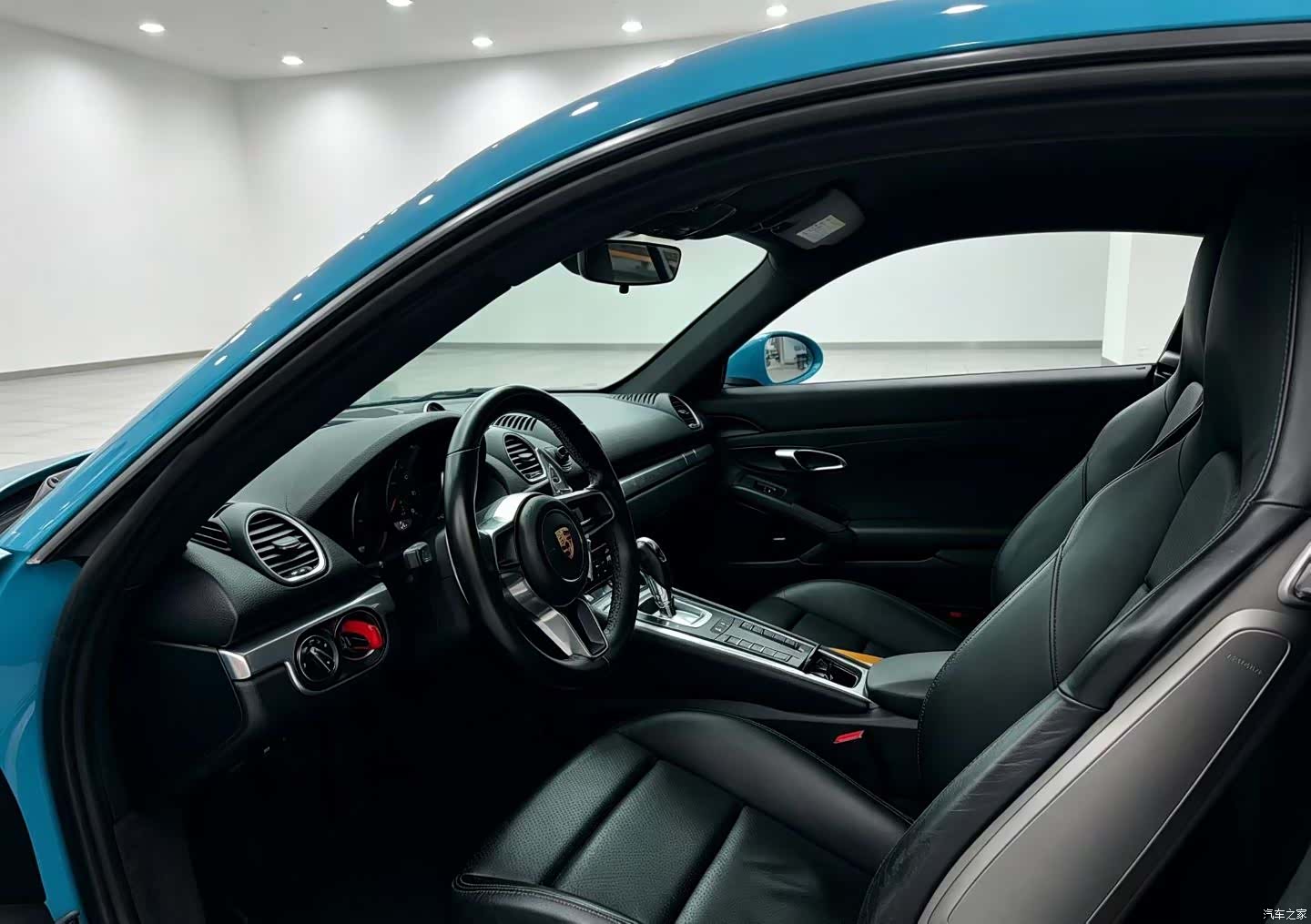 Porsche Cayman, 2017 все фото
