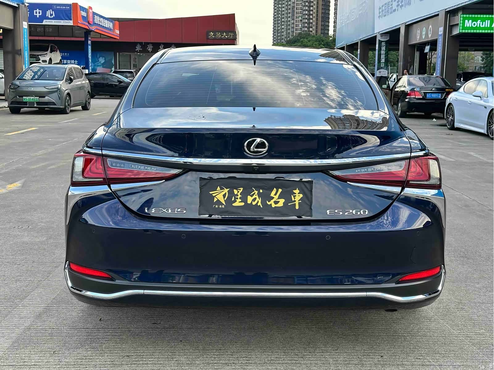 Lexus ES, 2022 18