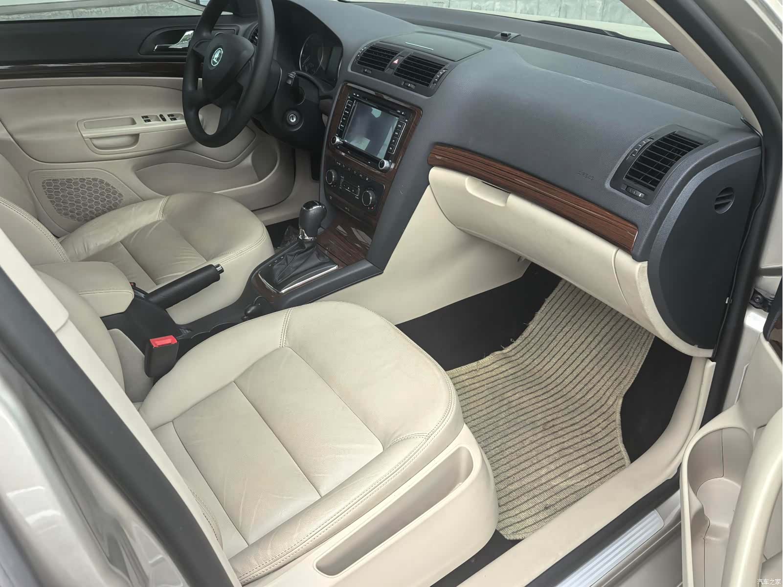 Skoda Octavia, 2014 11