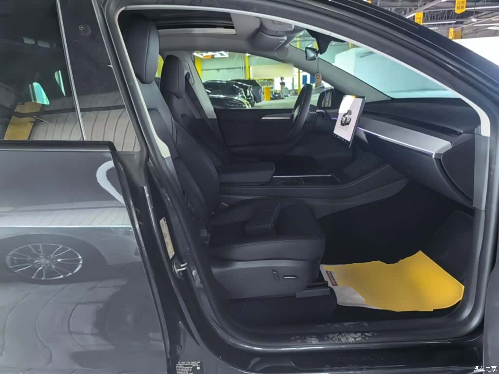 Tesla Model Y, 2024 25
