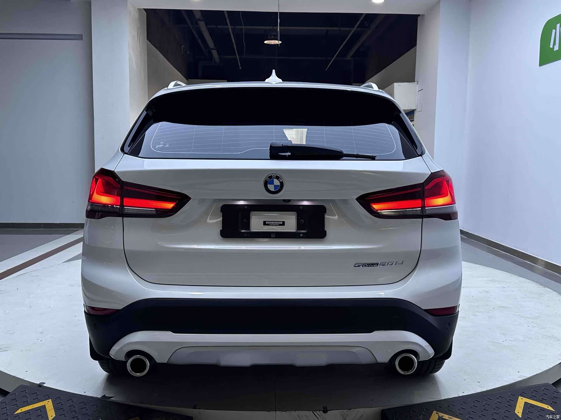 BMW X1, 2023 все фото