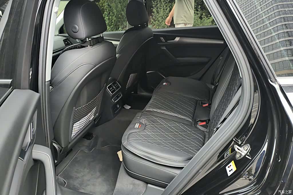 Audi Q5L, 2024 11