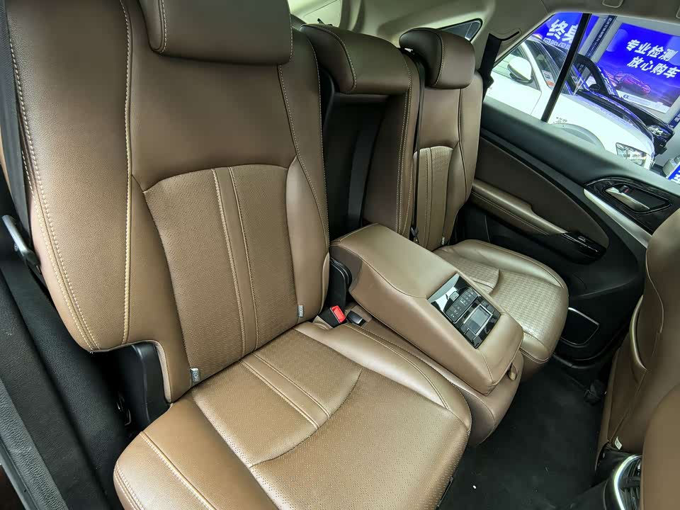 BYD S7