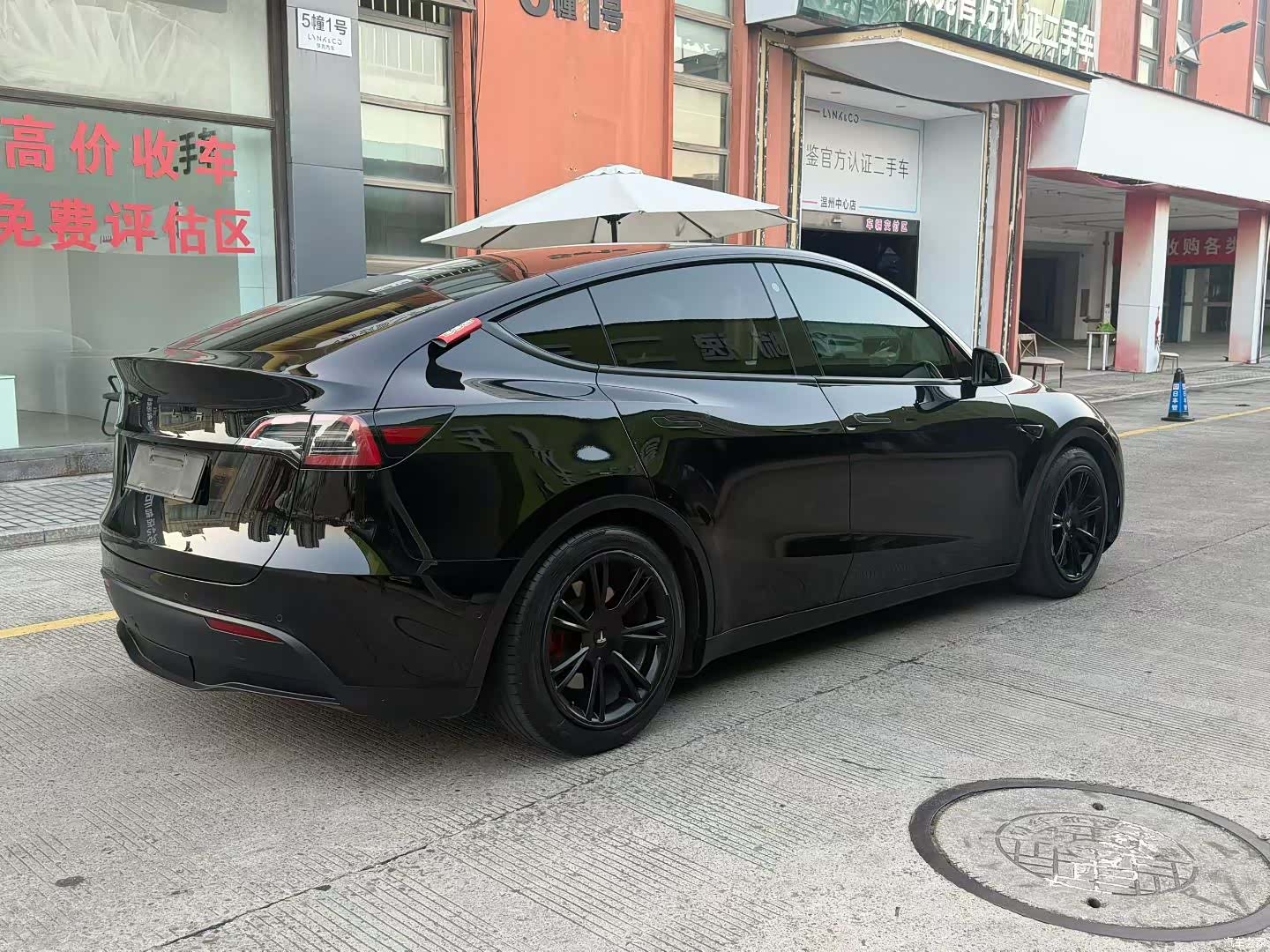 Tesla Model Y, 2022 все фото