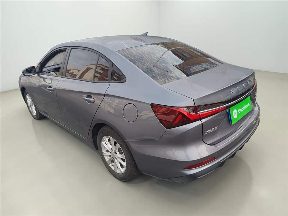 Roewe i5