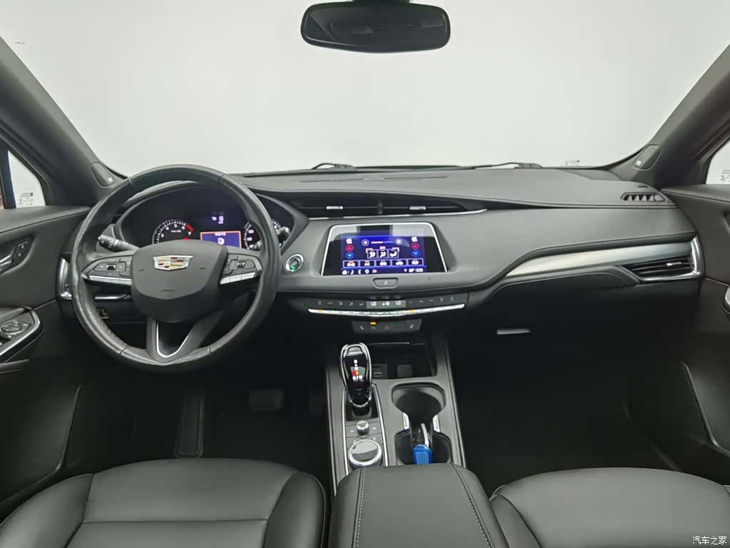 Cadillac XT4, 2021 все фото