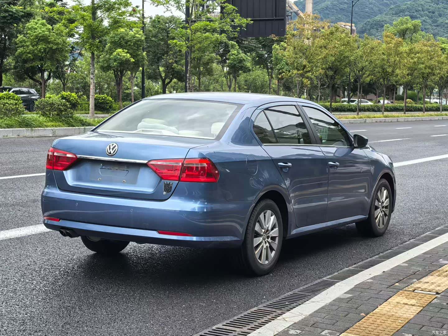 Volkswagen Lavida, 2012 4