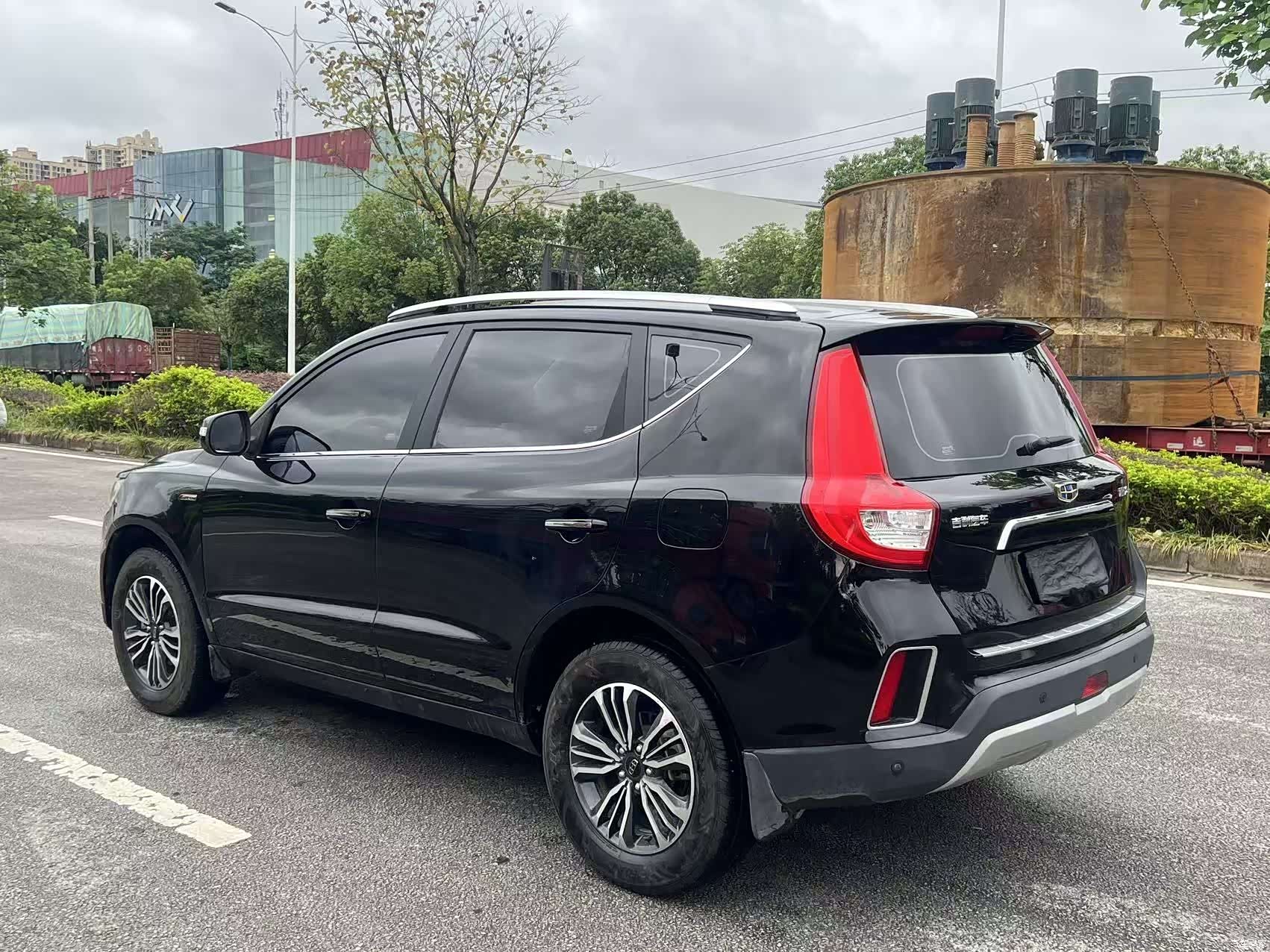 Geely X6, 2018 4