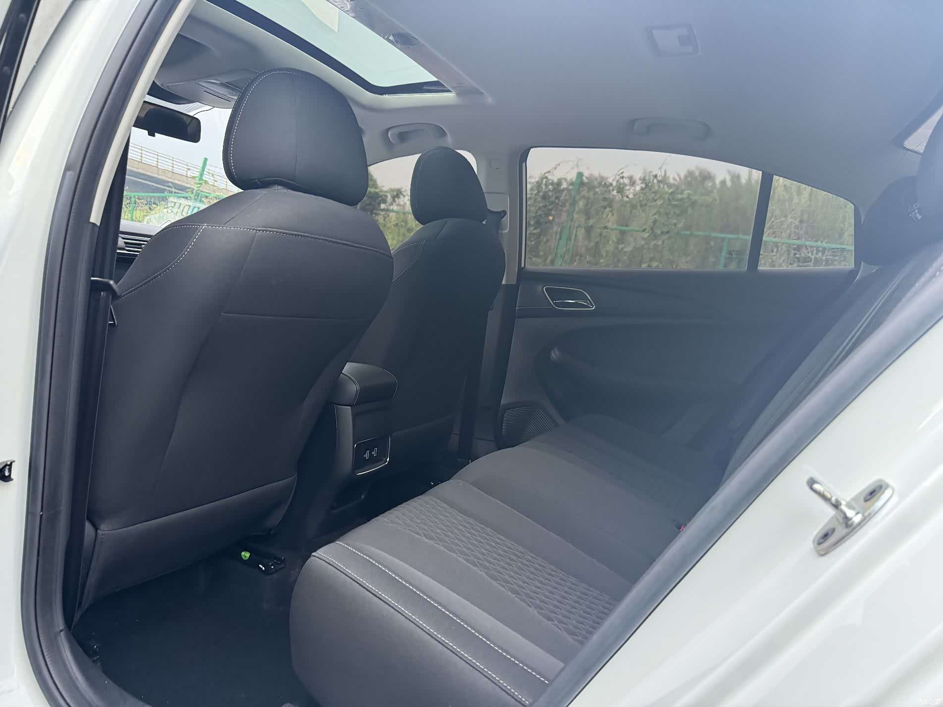 Roewe i5, 2020 11