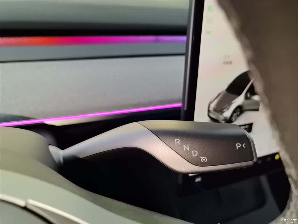 Tesla Model Y, 2022 14