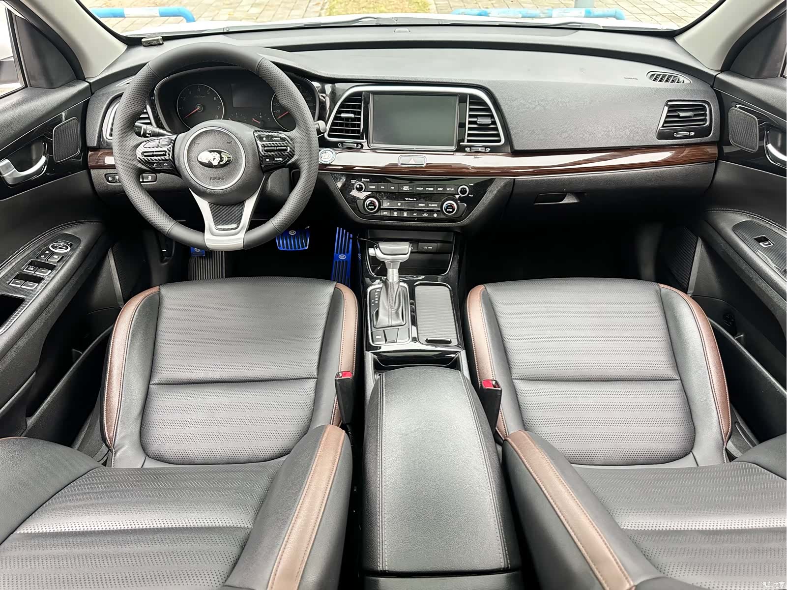 Kia GLS, 2018 30