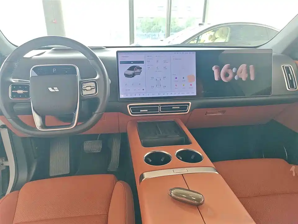 Li Auto Ideal L6