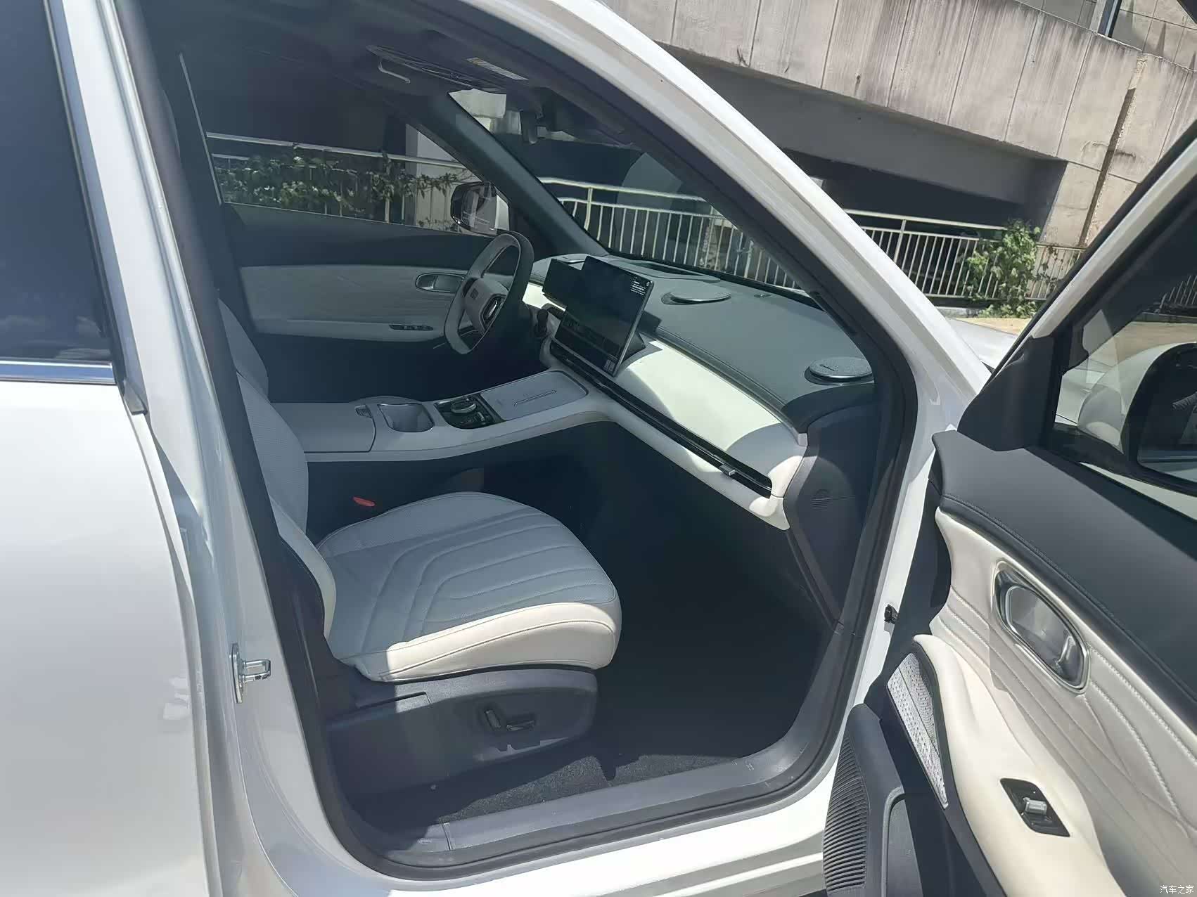 Geely 7, 2024 все фото