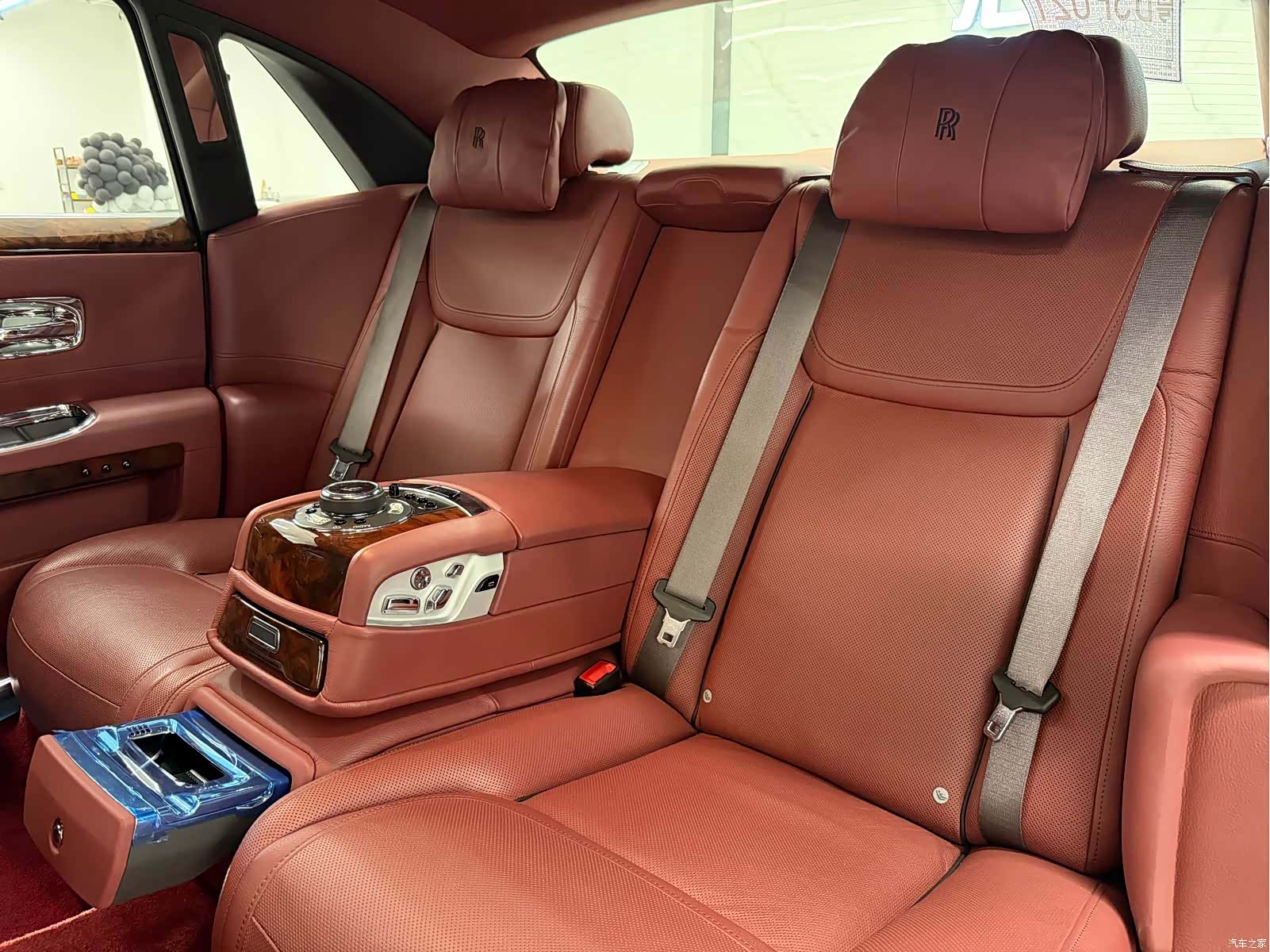 Rolls-Royce Ghost, 2018 4