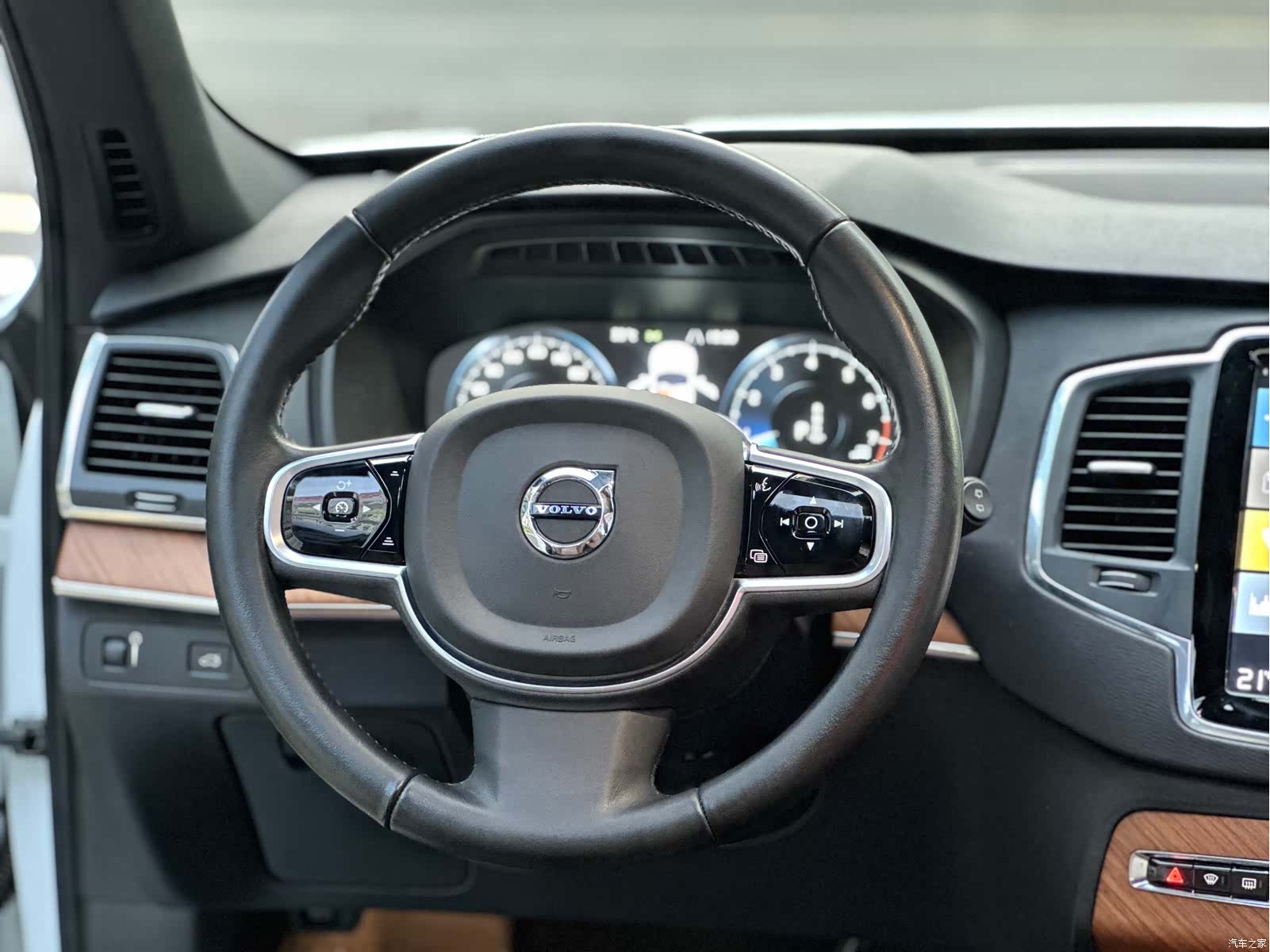 Volvo XC90, 2021 18