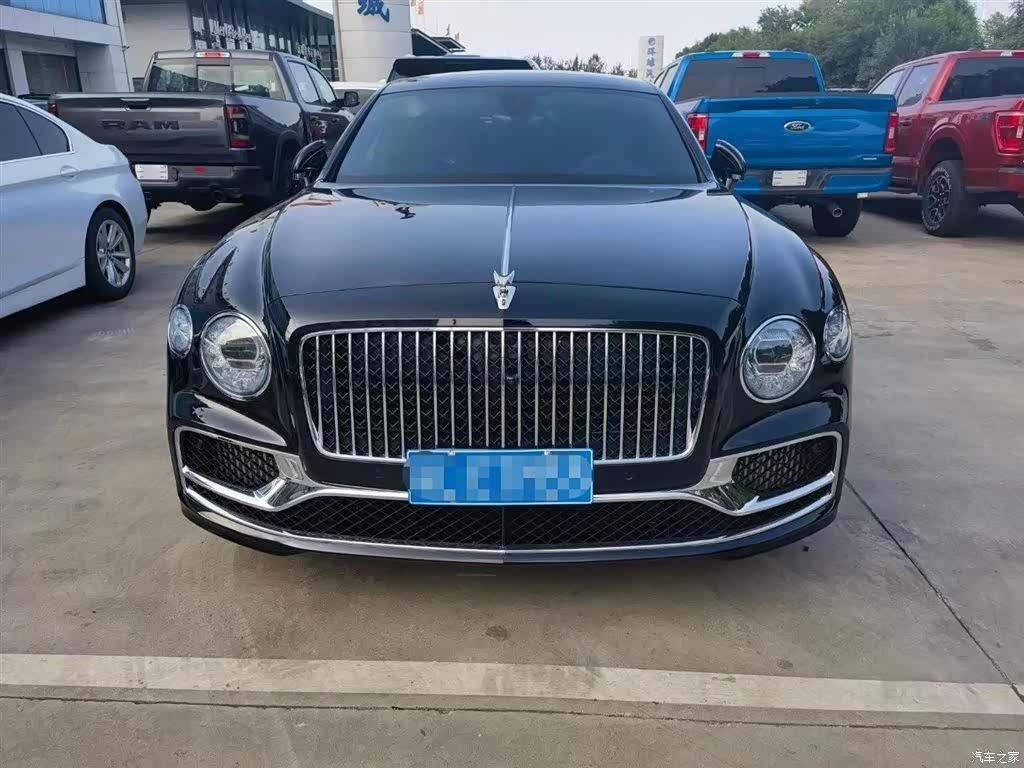 Bentley Flying Spur, 2023 2