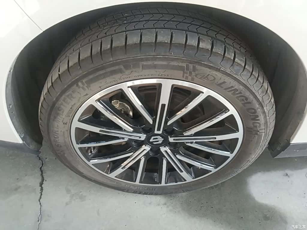 Leapmotor B10, 2025 23