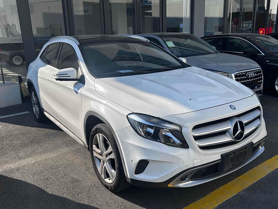 Mercedes-Benz GLA