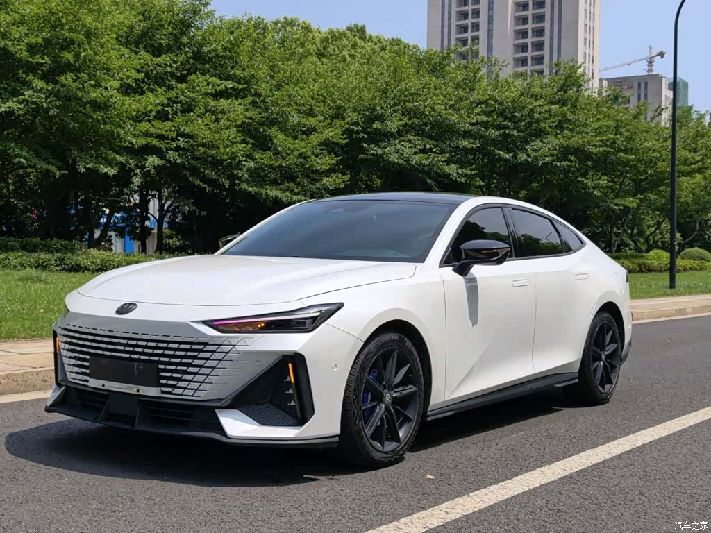 Changan UNI-V, 2023 1