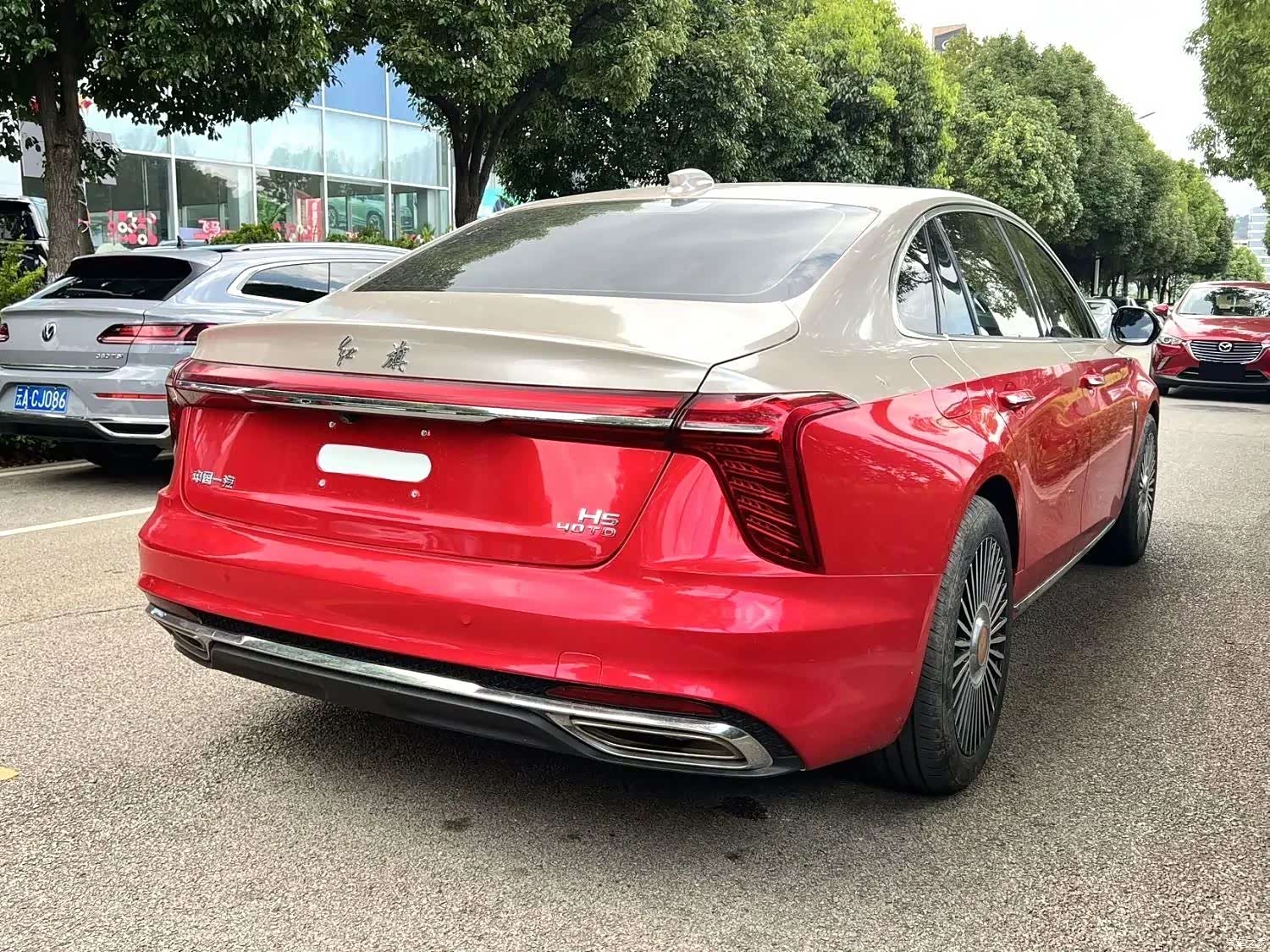 Hongqi H5, 2023 8