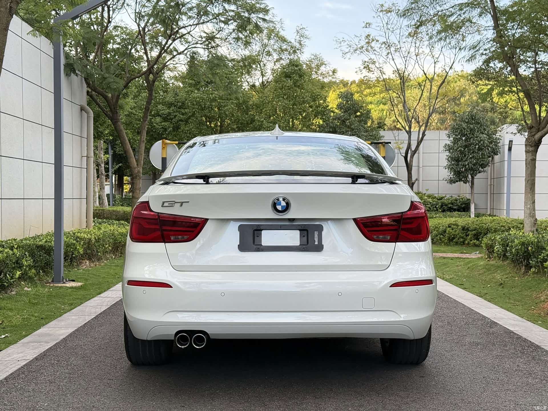 BMW 3 Series, 2018 все фото