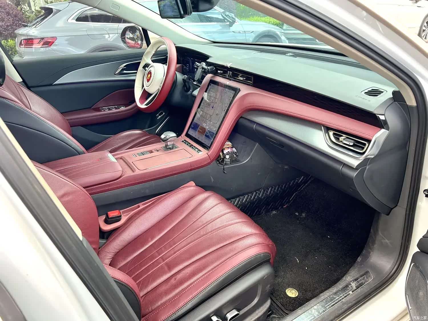 Hongqi H5, 2023 все фото
