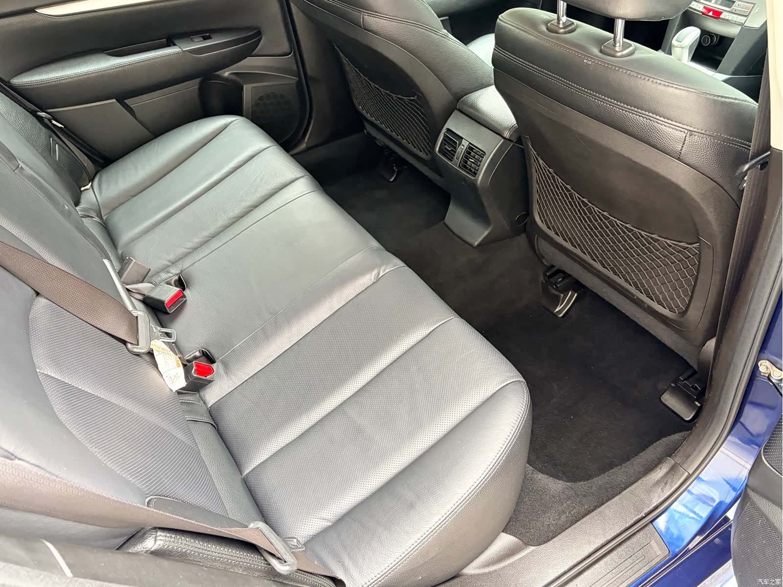 Subaru Legacy, 2010 14