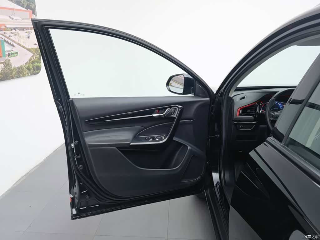 DongFeng AX7, 2022 8