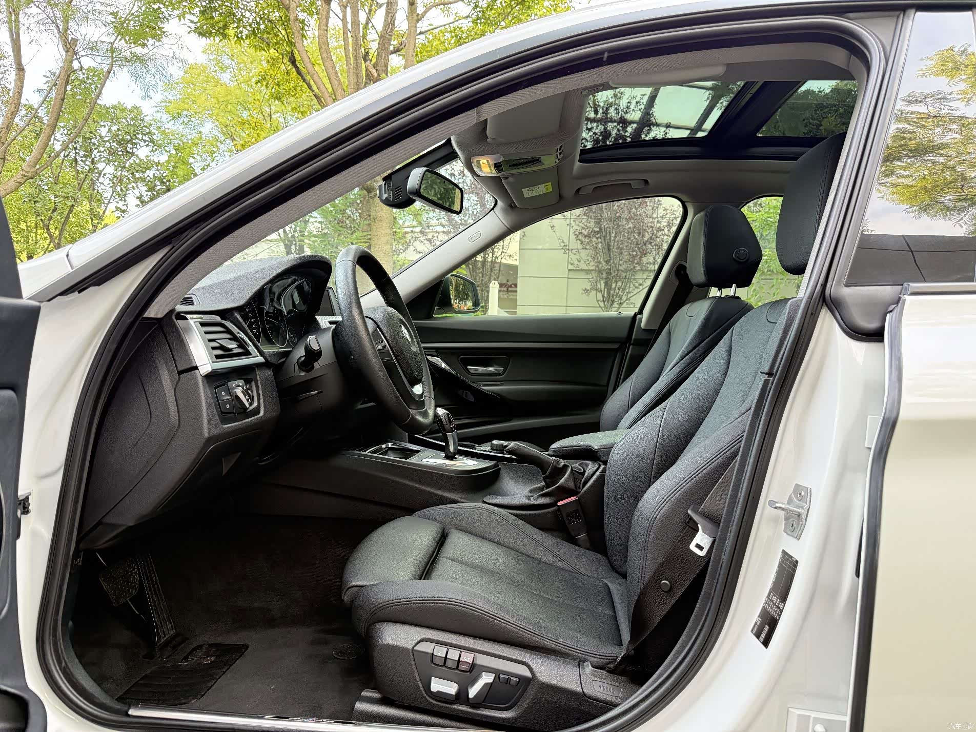 BMW 3 Series, 2018 7