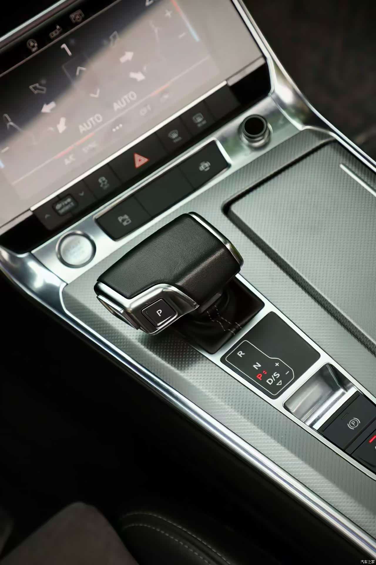 Audi A6L, 2019 14