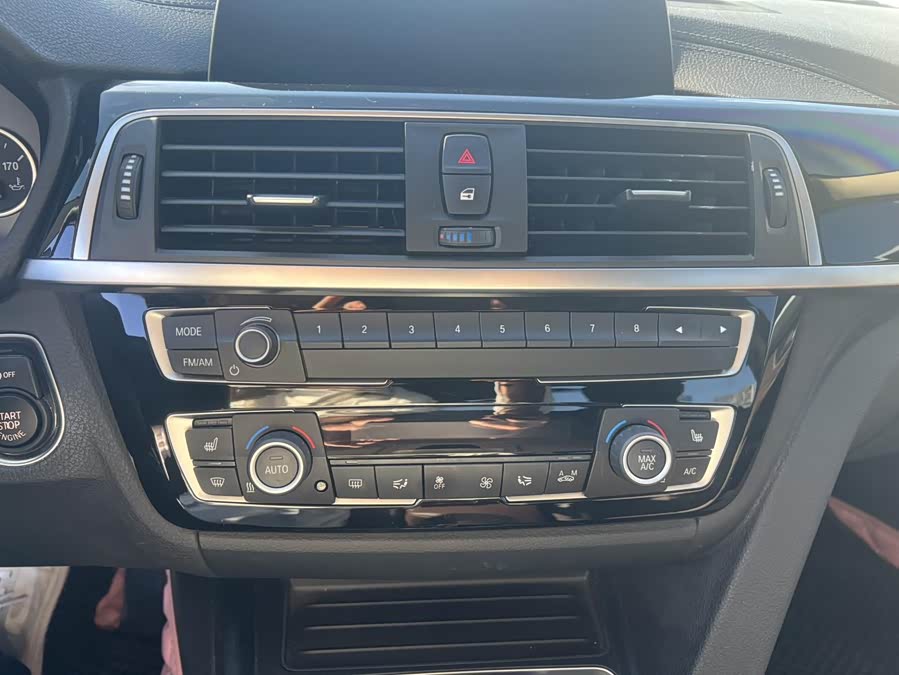 BMW 3 Series 2018, фото 5