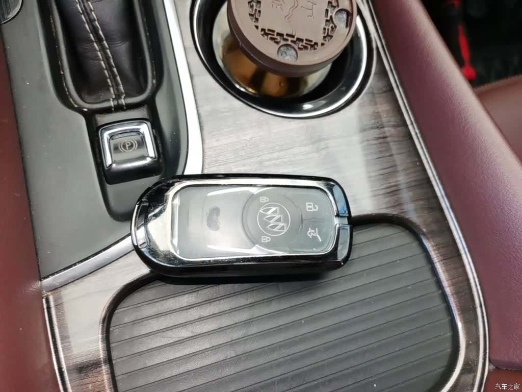 Buick Envision Plus, 2017 9