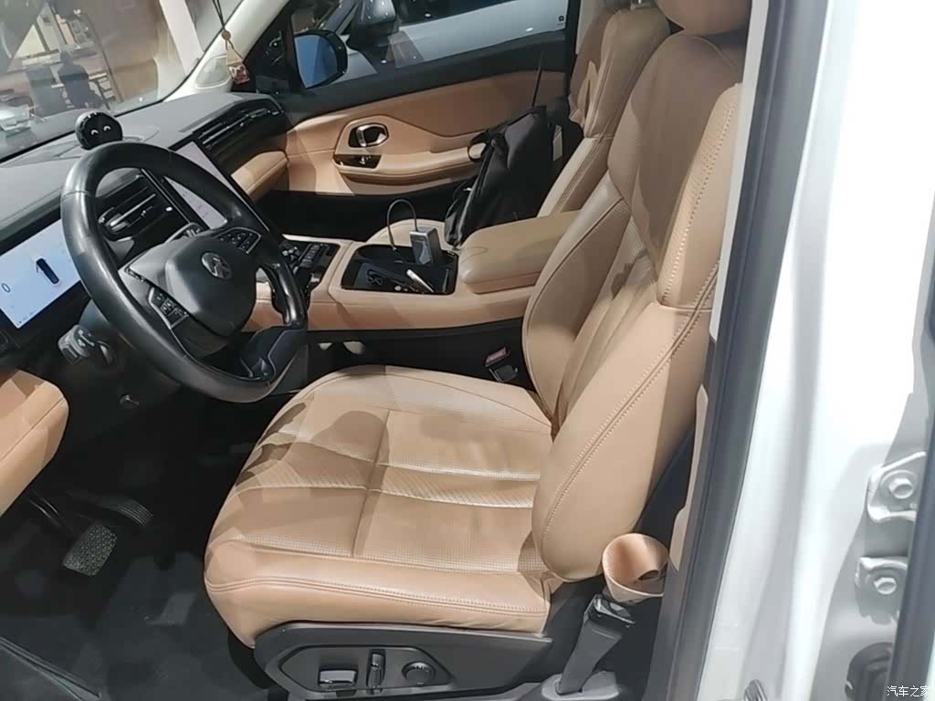 NIO ES8, 2019 15