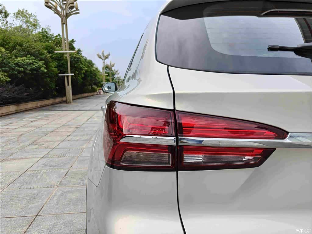 Roewe RX5, 2021 11