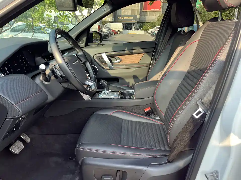 Land Rover Discover sports