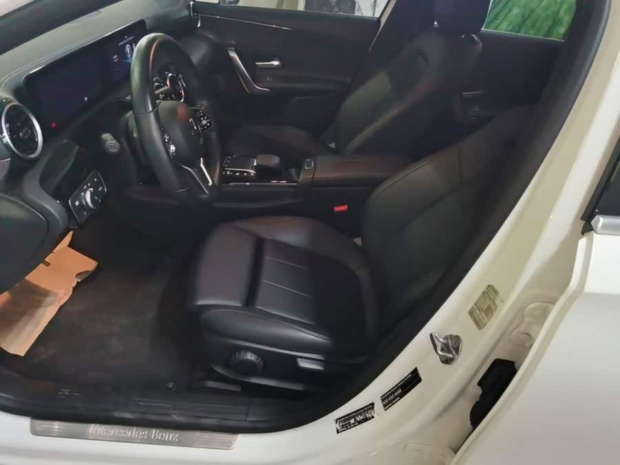 Mercedes-Benz A-Class 2023, фото 14